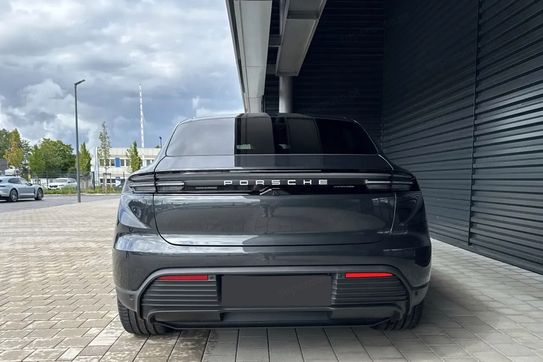 Porsche Macan 4