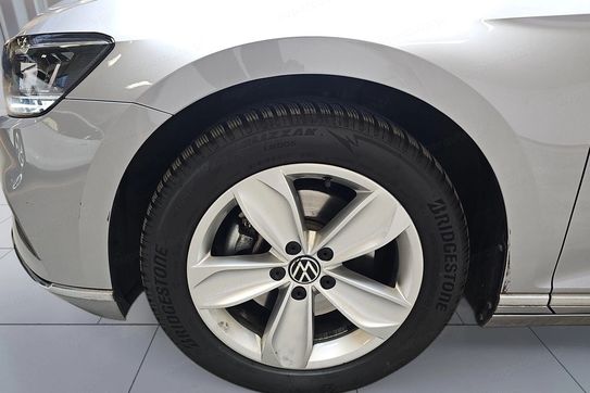 Volkswagen Passat 2.0 TSI Elegance DSG