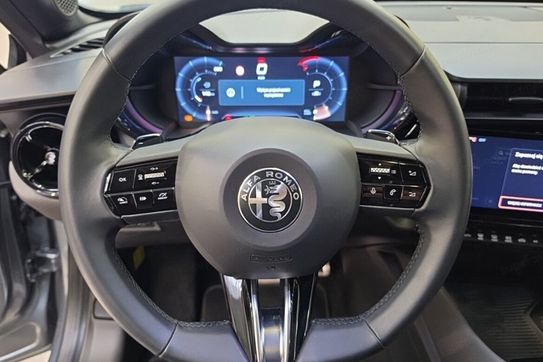 Alfa Romeo Junior Speciale Q4 eDCT