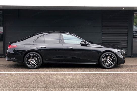 Mercedes E Klasa 220 d 4-Matic AMG