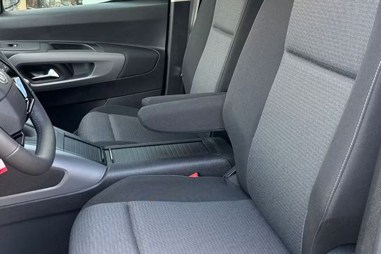 Toyota Proace City Verso Long Family