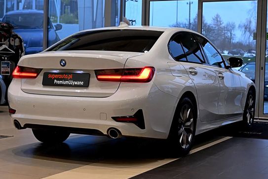 BMW Seria 3 318i Sport Line aut