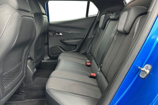 Peugeot 2008 GT 1.2 PureTech EAT8