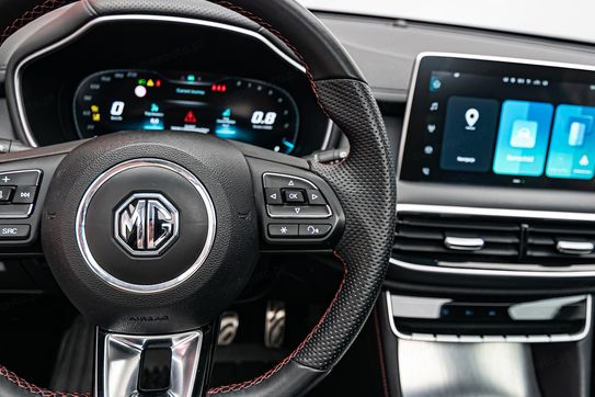 MG HS 1.5 T-GDI Exclusive DCT