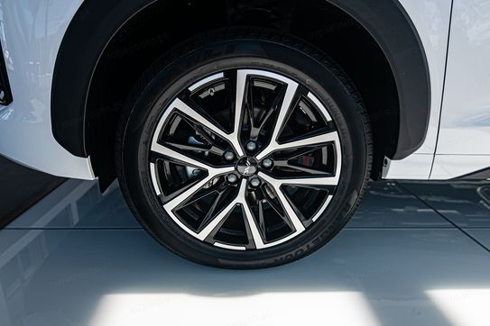 Jac JS8 PRO Pro 1.5 T-GDI 7 DCT 7os.