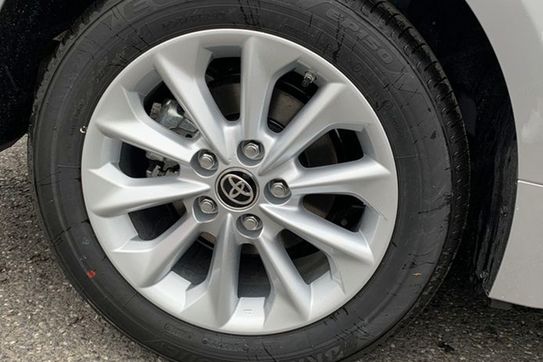 Toyota Corolla Comfort 1.5 benzyna