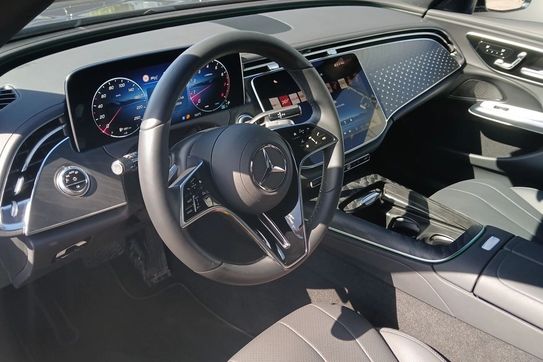 Mercedes E Klasa 200 4MATIC Avantgarde