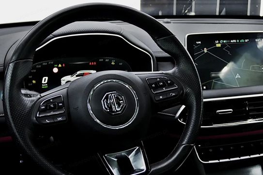 MG HS EHS 1.5 T-GDI PHEV Luxury