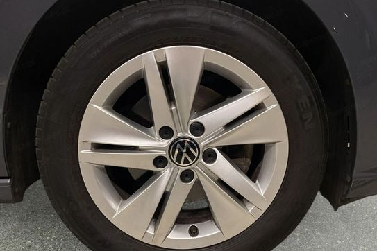 Volkswagen Golf 1.5 TSI
