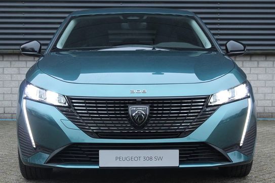 Peugeot 308 Allure e-DCS6 1.2 mHEV