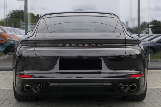 Porsche Panamera 4 E-Hybrid