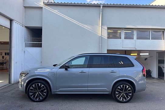 Volvo XC90 T8 AWD Plug-In Hybrid Ultra Dark