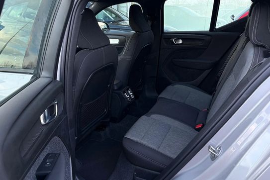 Volvo XC40 B3 B Plus Dark