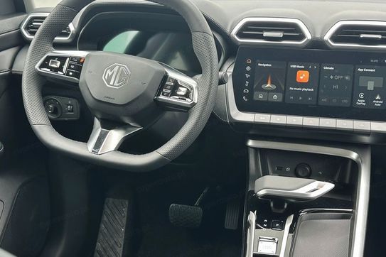 MG ZS 1.5 HEV+ Exclusive aut