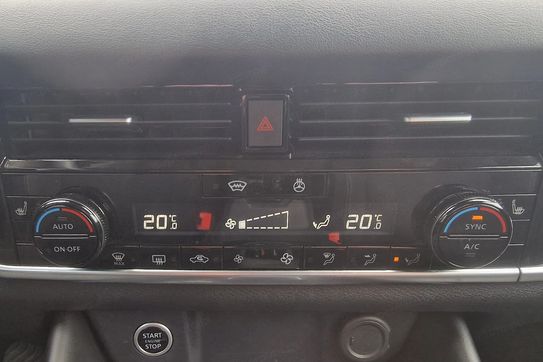 Nissan Qashqai 1.3 DIG-T N-Connecta Xtronic