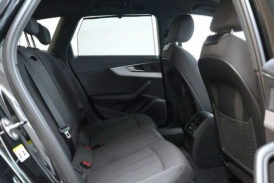 Audi A4 45 TFSI mHEV quattro S tronic