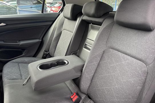 Volkswagen Golf Life 1.5 TSI EVO