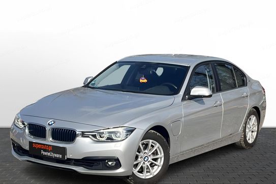 BMW Seria 3 330e iPerformance Advantage