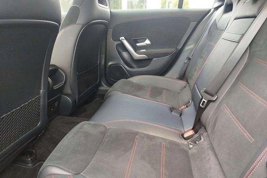 Mercedes CLA 180 AMG Line 7G-DCT