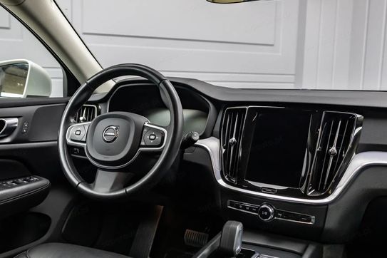 Volvo V60 B4