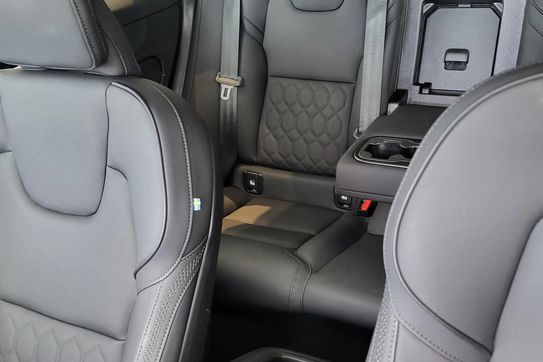 Volvo XC60 B5 B AWD Plus Dark aut