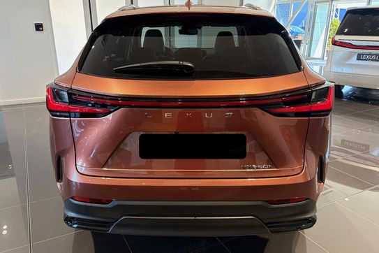 Lexus NX 350h Omotenashi 2.5 Hybrid AWD