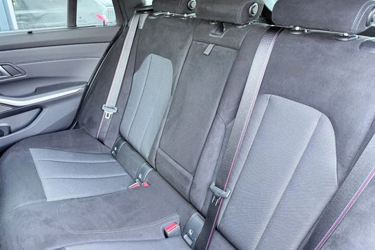 BMW Seria 3 320d xDrive mHEV M Sport aut