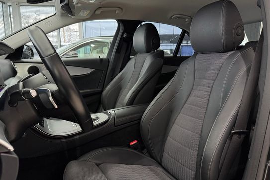 Mercedes Klasa E 220 d 4MATIC AMG/Avantgarde