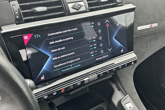 DS DS 7 Performance Line+ 1.6 E-Tense PHEV EAT