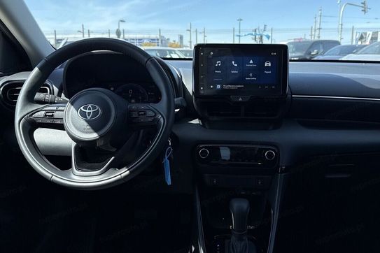 Toyota Yaris Hybrid Style
