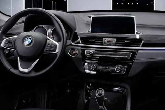 BMW X1 sDrive18i Sport Line