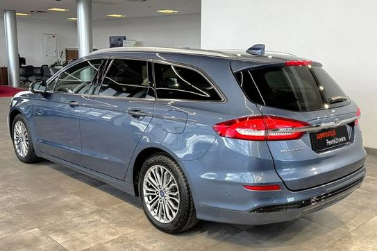 Ford Mondeo 2.0 Hybrid Titanium