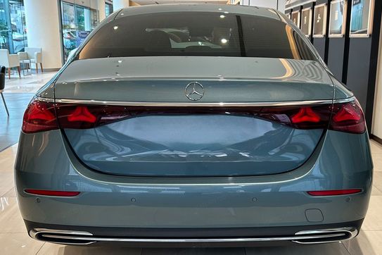 Mercedes Klasa E 200 4-Matic Avantgarde