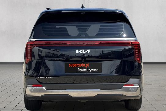 Kia Carnival Signature 9os.