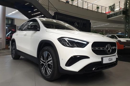 Mercedes GLA 200 Progressive