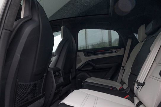 Porsche Cayenne Coupe S E-Hybrid Black Edition