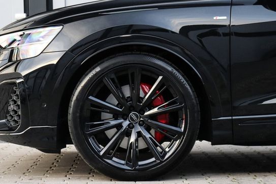 Audi Q8 TFSI e quattro