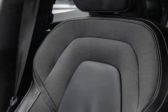 Volvo XC60 B4 D AWD Plus Dark