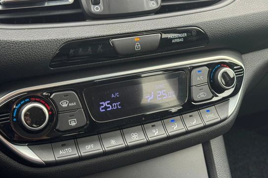 Hyundai i30 1.5 T-GDI 48V Executive