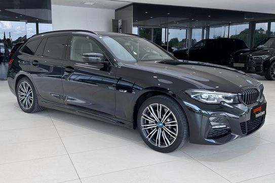 BMW Seria 3 Touring 330e xDrive M Sport