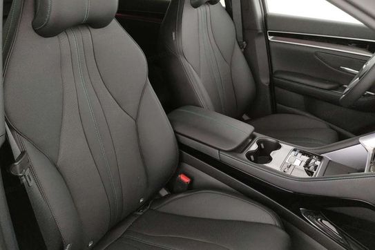 BYD Seal U DM-i  Design AWD