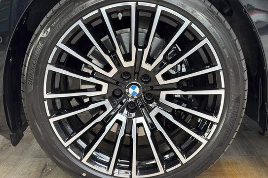 BMW Seria 7 740d xDrive M Sport