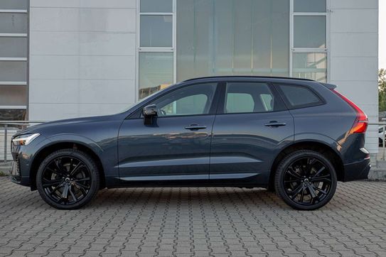 Volvo XC60 B5 AWD Ultra Black Edition
