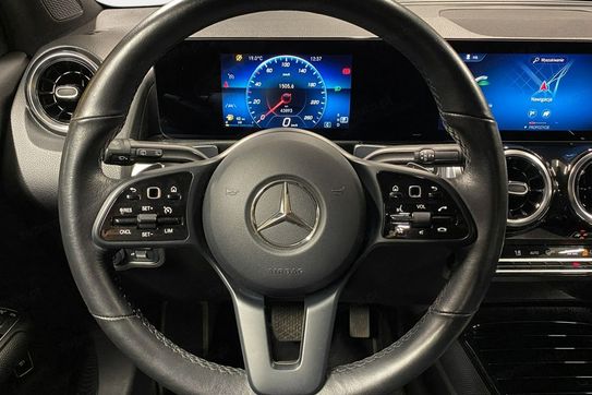 Mercedes GLB 200