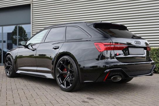 Audi A6 RS6 TFSI quattro Performance Avant