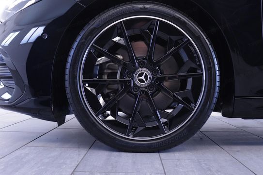 Mercedes CLA 200 Shooting Brake AMG Line