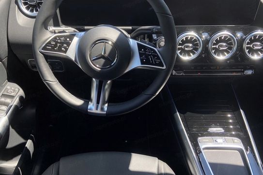 Mercedes GLA 200 Progressive