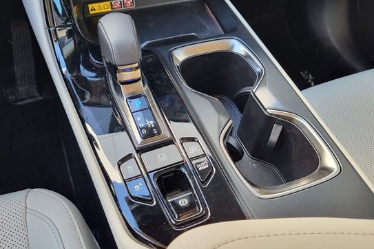 Lexus NX 450h+ Omotenashi AWD