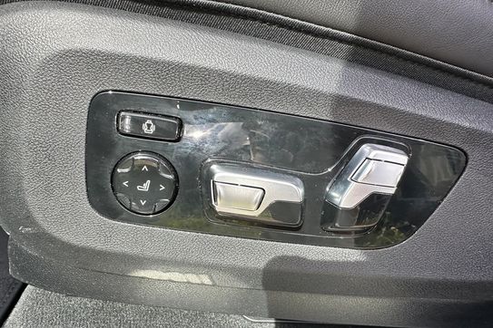 BMW X5 M60i xDrive