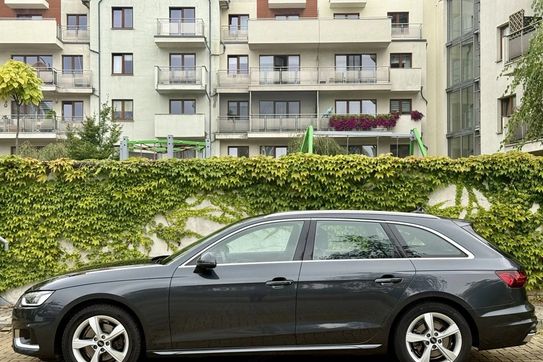 Audi A4 Avant 35 TFSI S Line